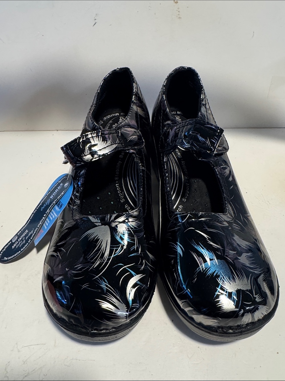 Women's Black Floral-Accent Mary Jane Comfort Shoes